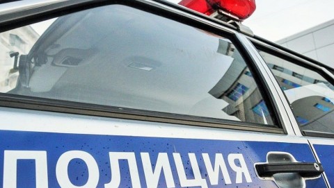 Оперативниками собственной безопасности МВД по Карачаево-Черкесской Республике проводится проверка в отношении сотрудника полиции