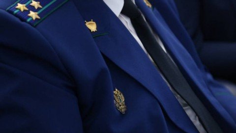 Прокуратура Карачаево-Черкесской Республики поставила на контроль ход расследования уголовного дела о посягательстве на жизнь сотрудников полиции